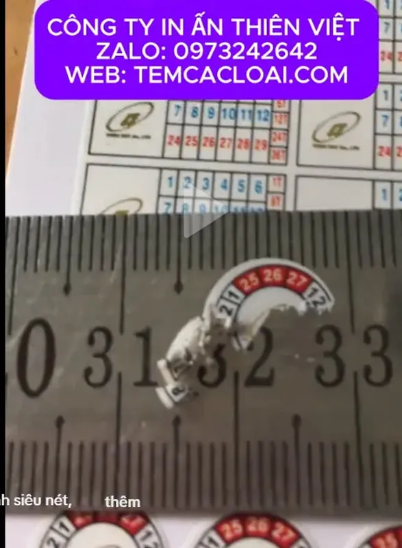 Mẫu tem vỡ giòn bảo hành bị vỡ vụn khi cố tình bóc tháo